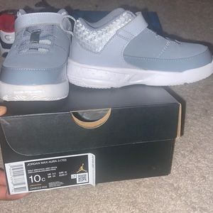 Jordan Max Aura 3 , wolf grey- cool grey toddler shoes
